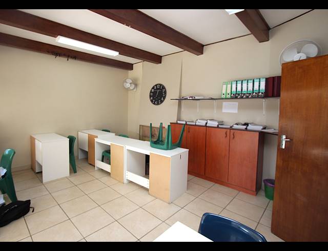 4 BEDROOM HOUSE TO LET IN ESSEXWOLD